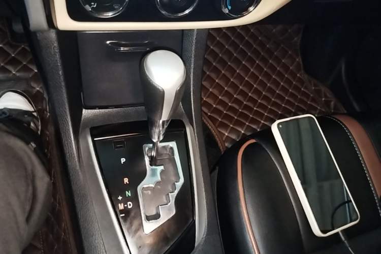 Used Toyota Corolla 2018 1.2T S-CVT GL Smart Enjoyment Version Gear Lever