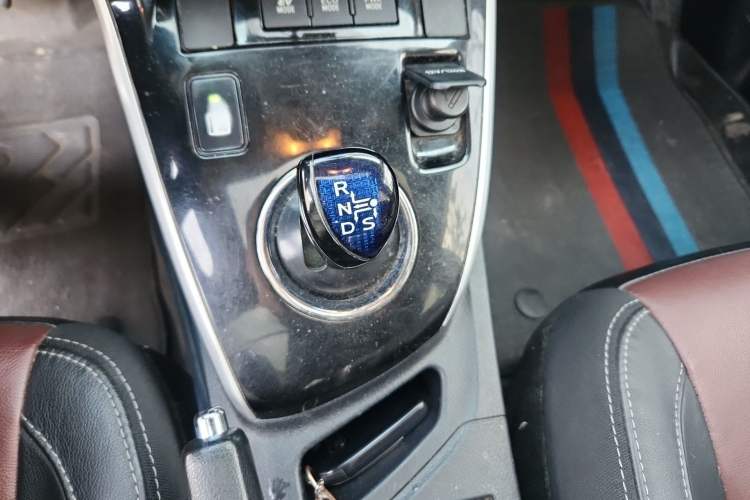 Used Toyota Corolla 2018 Dual-Engine 1.8L E-CVT Smart Edition Gear Lever