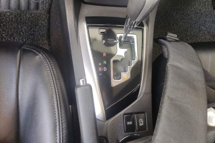 Used Toyota Corolla 2018 1.2T S-CVT GL Smart Enjoyment Version Gear Lever