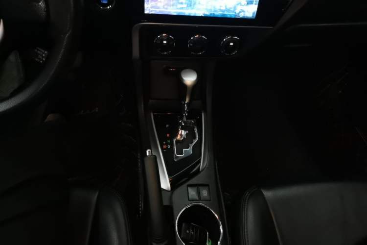 Used Toyota Corolla 2018 1.2T S-CVT GL Smart Enjoyment Version Gear Lever