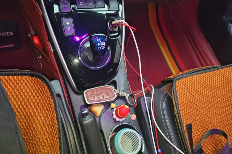 Used Toyota Corolla 2018 Dual-Engine 1.8L E-CVT Smart Edition Gear Lever