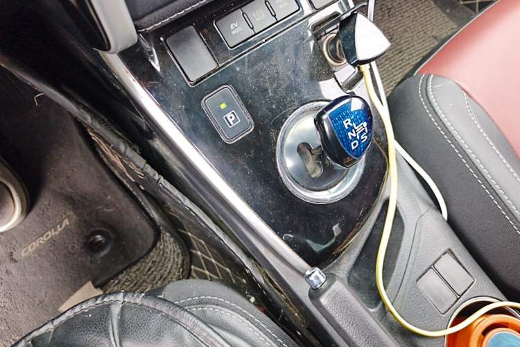 Used Toyota Corolla 2018 Dual-Engine 1.8L E-CVT Smart Edition Gear Lever