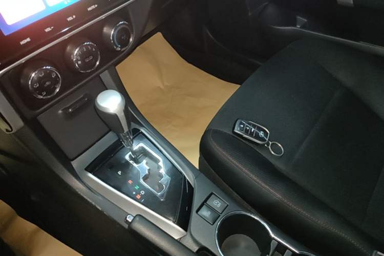 Used Toyota Corolla 2018 1.2T S-CVT GL-i Zhihui Edition Gear Lever