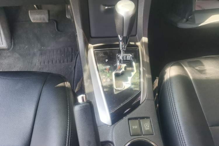 Used Toyota Corolla 2018 1.2T S-CVT GL Smart Enjoyment Version Gear Lever