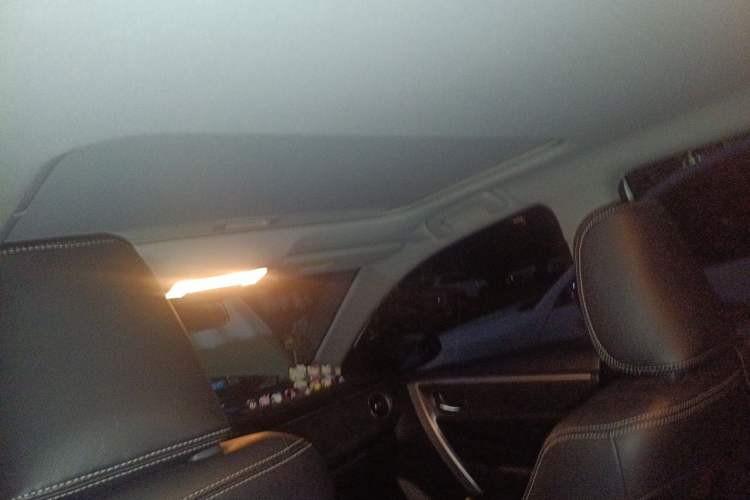 Used Toyota Corolla 2018 1.2T S-CVT GL-i Zhihui Edition Headliner