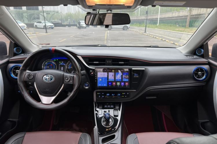 Used Toyota Corolla 2018 Dual-Engine 1.8L E-CVT Smart Edition Interior 1