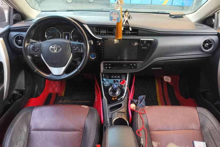 Used Toyota Corolla 2018 Dual-Engine 1.8L E-CVT Smart Edition Interior 2