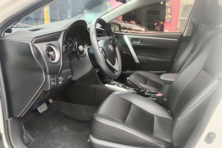 Used Toyota Corolla 2018 1.2T S-CVT GL-i Zhihui Edition Interior 2