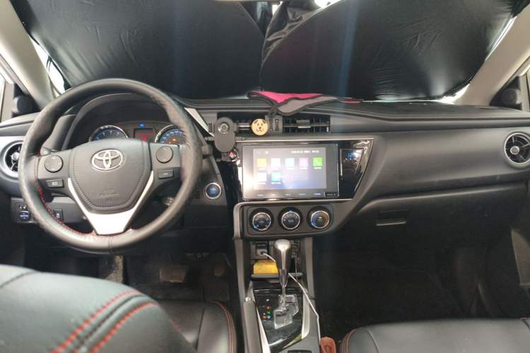 Used Toyota Corolla 2018 1.2T S-CVT GL-i Zhihui Edition Interior 2