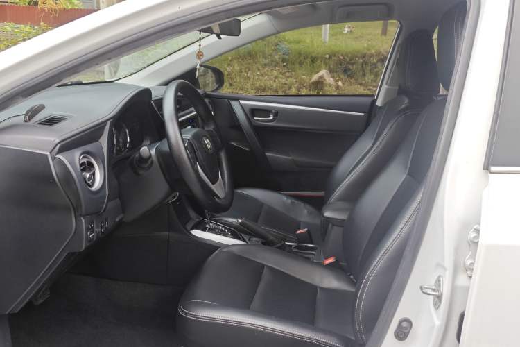 Used Toyota Corolla 2018 1.2T S-CVT GL Smart Enjoyment Version Interior 2