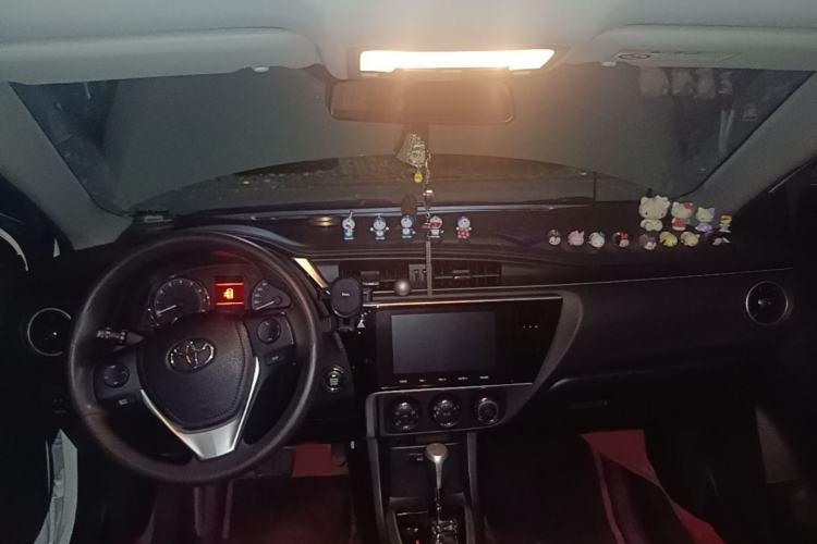 Used Toyota Corolla 2018 1.2T S-CVT GL-i Zhihui Edition Interior 2