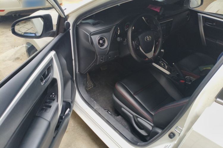 Used Toyota Corolla 2018 1.2T S-CVT GL-i Zhihui Edition Interior 3