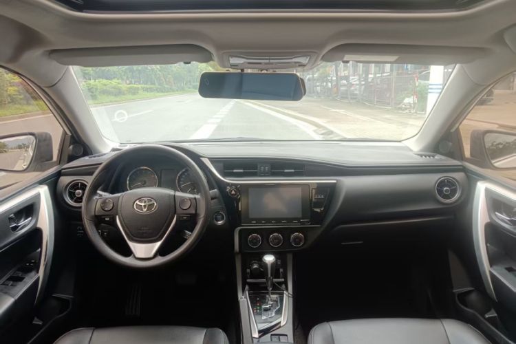 Used Toyota Corolla 2018 1.2T S-CVT GL-i Zhihui Edition Interior 4