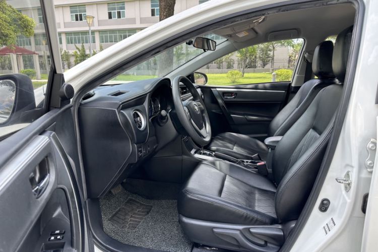 Used Toyota Corolla 2018 1.2T S-CVT GL Smart Enjoyment Version Interior 4