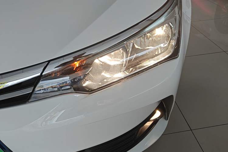 Used Toyota Corolla 2018 1.2T S-CVT GL Smart Enjoyment Version Left Front Headlight