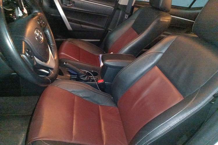 Used Toyota Corolla 2018 Dual-Engine 1.8L E-CVT Smart Edition Left Front Seat