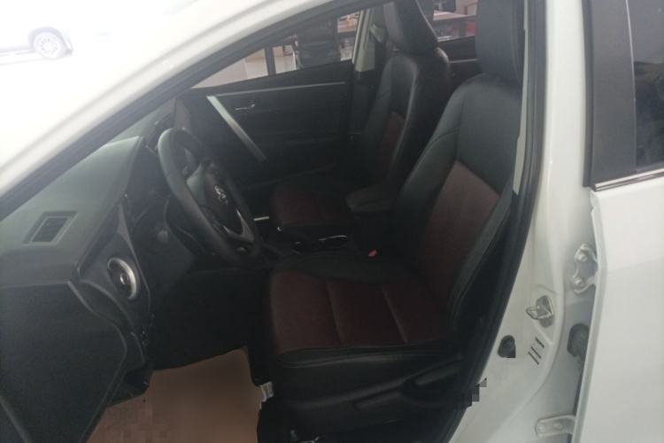 Used Toyota Corolla 2018 Dual-Engine 1.8L E-CVT Smart Edition Left Front Seat