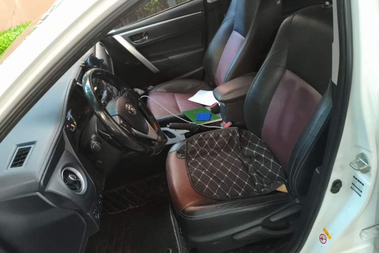 Used Toyota Corolla 2018 Dual-Engine 1.8L E-CVT Smart Edition Left Front Seat