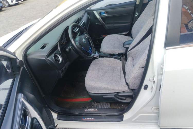 Used Toyota Corolla 2018 Dual-Engine 1.8L E-CVT Smart Edition Left Front Seat