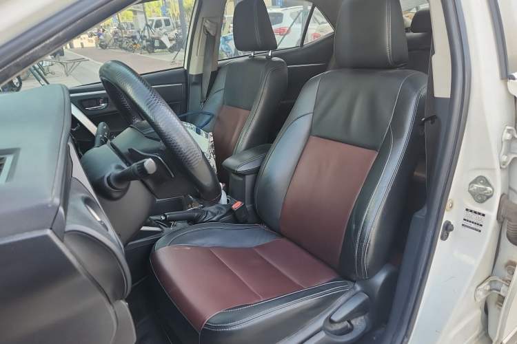 Used Toyota Corolla 2018 Dual-Engine 1.8L E-CVT Smart Edition Left Front Seat