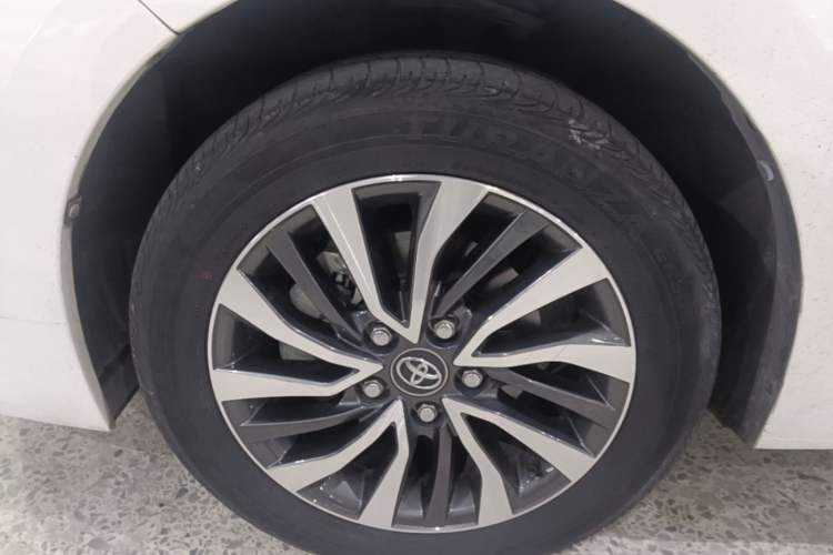 Used Toyota Corolla 2018 Dual-Engine 1.8L E-CVT Smart Edition Left Front Wheel Hub