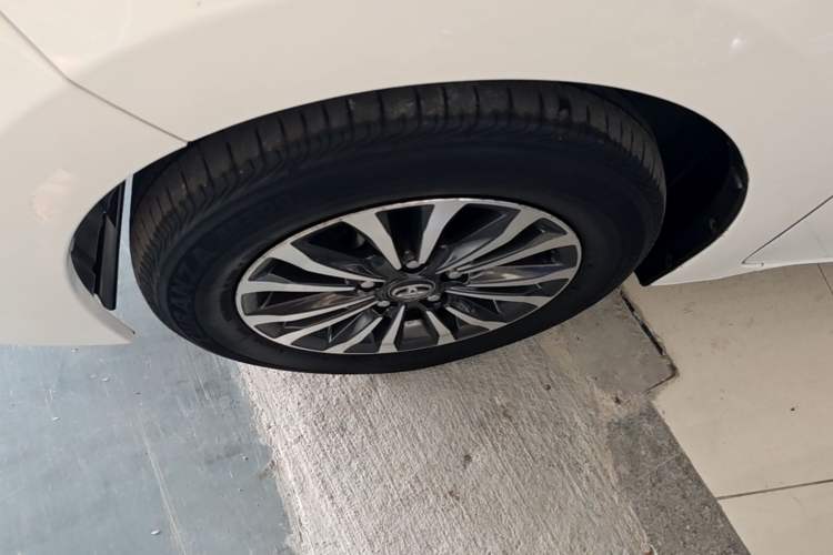 Used Toyota Corolla 2018 1.2T S-CVT GL Smart Enjoyment Version Left Front Wheel Hub
