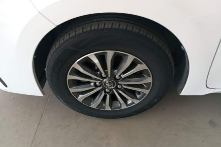 Used Toyota Corolla 2018 1.2T S-CVT GL Smart Enjoyment Version Left Front Wheel Hub