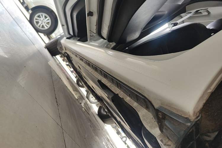 Used Toyota Corolla 2018 Dual-Engine 1.8L E-CVT Smart Edition Left Side Sill