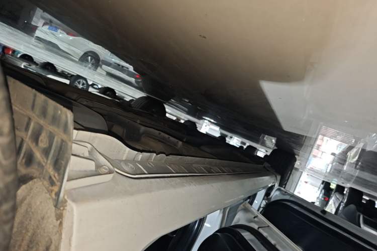 Used Toyota Corolla 2018 1.2T S-CVT GL Smart Enjoyment Version Left Side Sill
