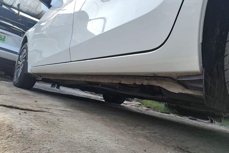 Used Toyota Corolla 2018 1.2T S-CVT GL Smart Enjoyment Version Left Side Sill