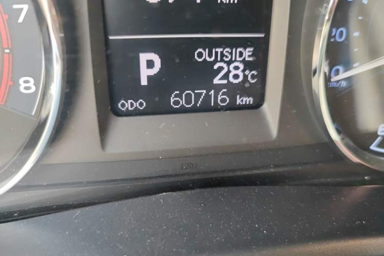 Used Toyota Corolla 2018 1.2T S-CVT GL Smart Enjoyment Version Odometer Close Up