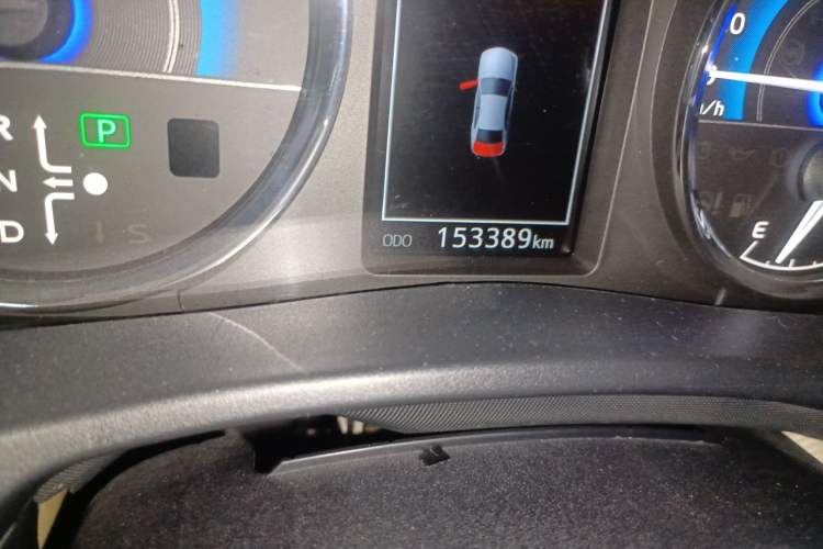 Used Toyota Corolla 2018 Dual-Engine 1.8L E-CVT Smart Edition Odometer Close Up