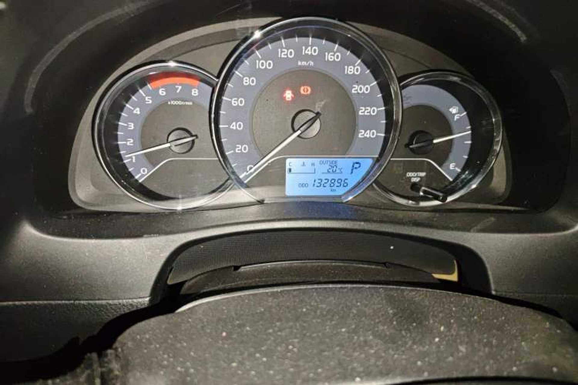 Used Toyota Corolla 2018 1.2T S-CVT GL Smart Enjoyment Version Odometer Close Up