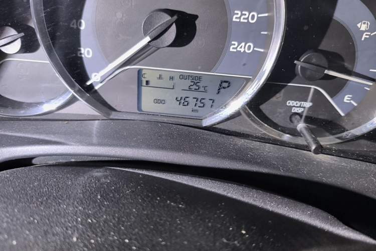 Used Toyota Corolla 2018 1.2T S-CVT GL Smart Enjoyment Version Odometer Close Up