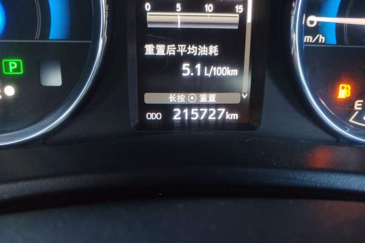 Used Toyota Corolla 2018 Dual-Engine 1.8L E-CVT Smart Edition Odometer Close Up