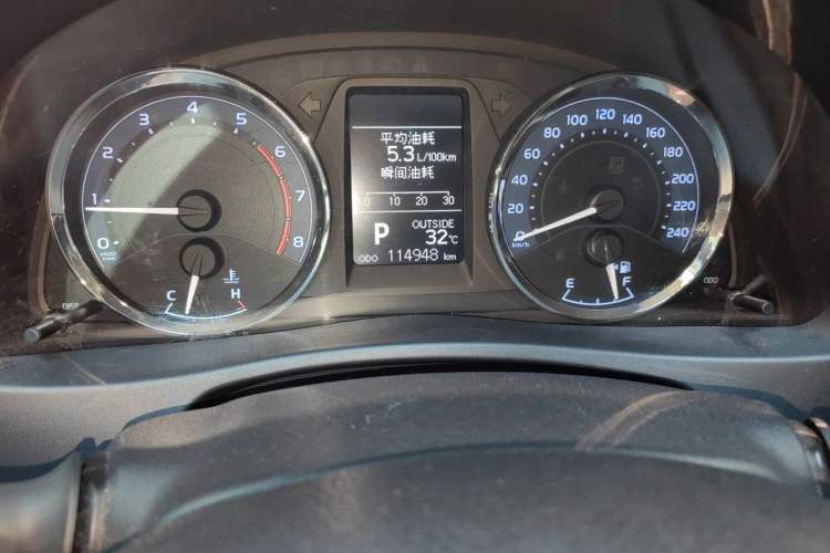 Used Toyota Corolla 2018 1.2T S-CVT GL-i Zhihui Edition Odometer Close Up