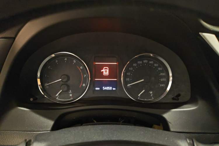 Used Toyota Corolla 2018 1.2T S-CVT GL-i Zhihui Edition Odometer Close Up