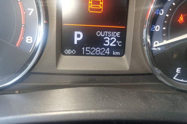 Used Toyota Corolla 2018 1.2T S-CVT GL-i Zhihui Edition Odometer Close Up