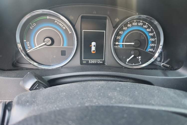 Used Toyota Corolla 2018 Dual-Engine 1.8L E-CVT Smart Edition Odometer Close Up