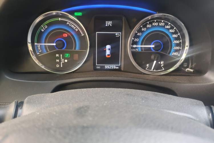 Used Toyota Corolla 2018 Dual-Engine 1.8L E-CVT Smart Edition Odometer Close Up