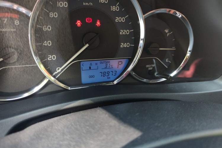 Used Toyota Corolla 2018 1.2T S-CVT GL Smart Enjoyment Version Odometer Close Up