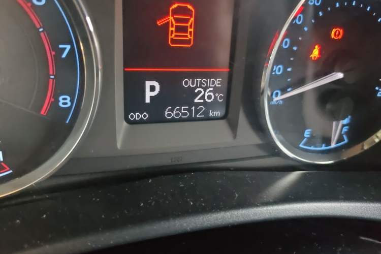 Used Toyota Corolla 2018 1.2T S-CVT GL-i Zhihui Edition Odometer Close Up