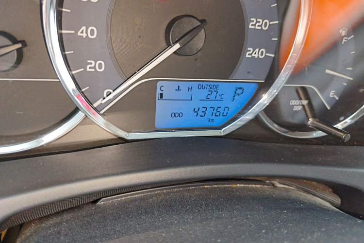 Used Toyota Corolla 2018 1.2T S-CVT GL Smart Enjoyment Version Odometer Close Up