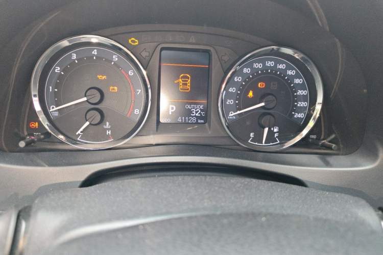 Used Toyota Corolla 2018 1.2T S-CVT GL-i Zhihui Edition Odometer Close Up