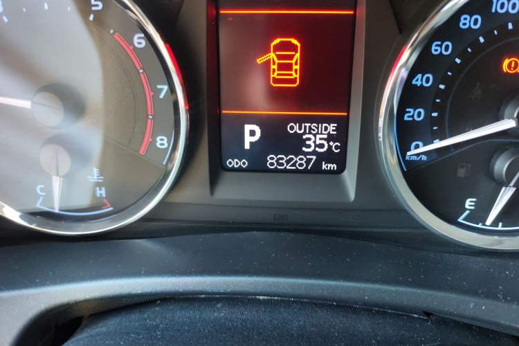 Used Toyota Corolla 2018 1.2T S-CVT GL-i Zhihui Edition Odometer Close Up