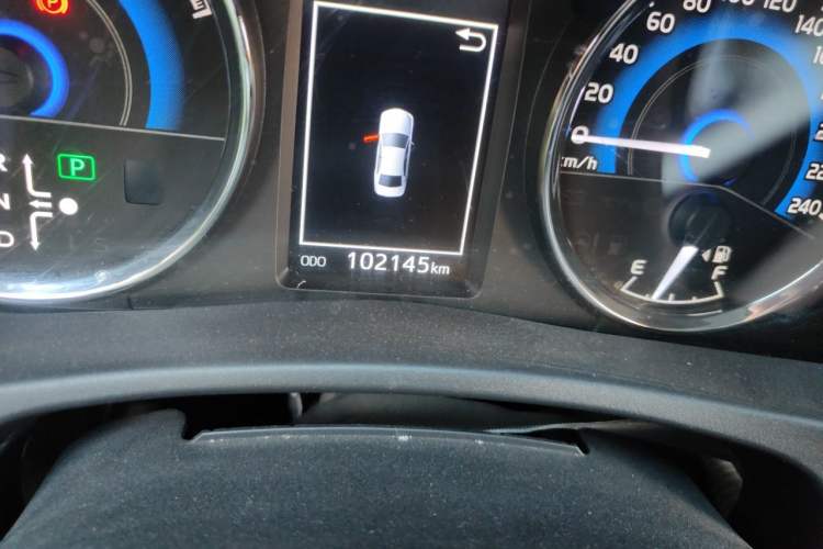 Used Toyota Corolla 2018 Dual-Engine 1.8L E-CVT Smart Edition Odometer Close Up