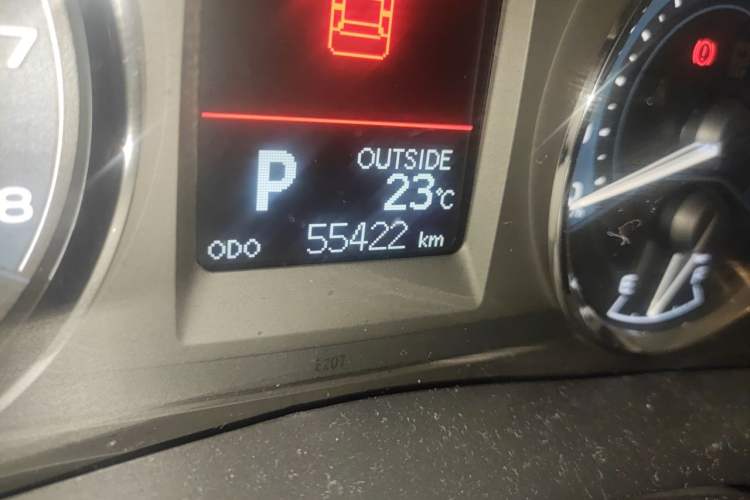 Used Toyota Corolla 2018 1.2T S-CVT GL-i Zhihui Edition Odometer Close Up
