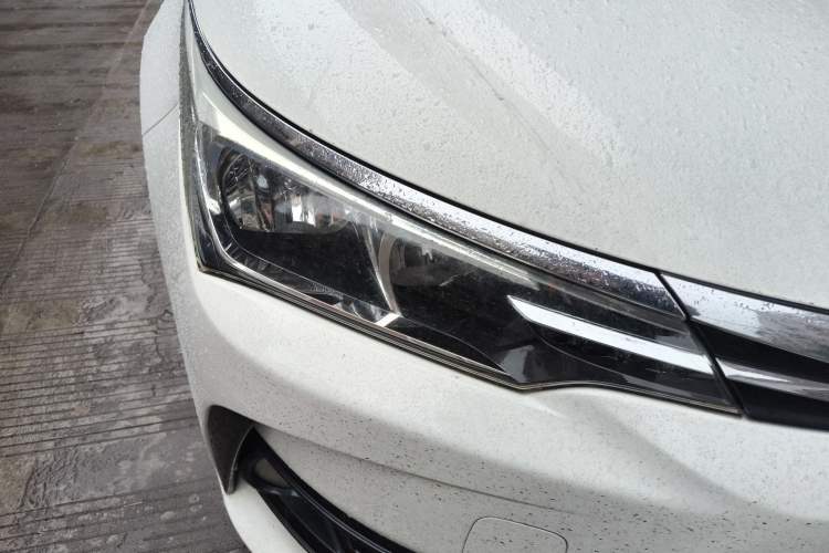 Used Toyota Corolla 2018 1.2T S-CVT GL Smart Enjoyment Version Right Front Headlight