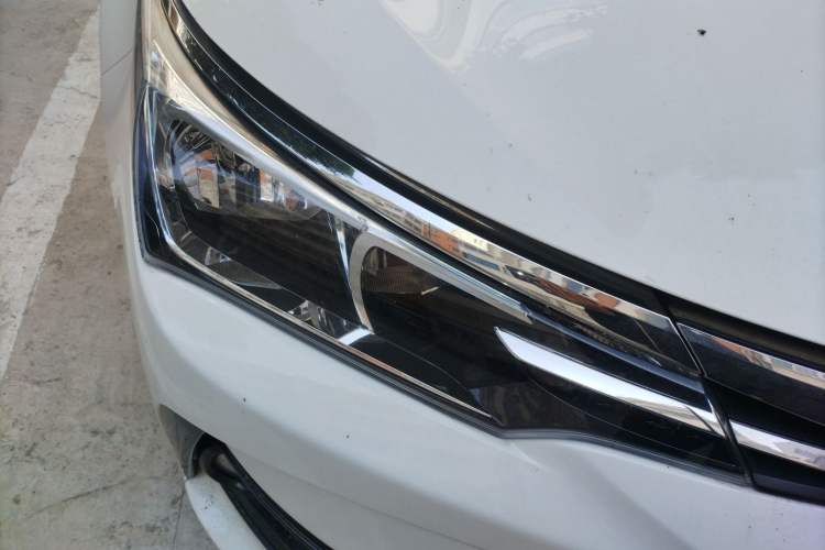 Used Toyota Corolla 2018 1.2T S-CVT GL Smart Enjoyment Version Right Front Headlight