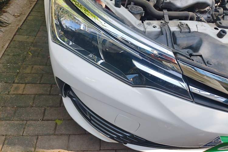 Used Toyota Corolla 2018 1.2T S-CVT GL Smart Enjoyment Version Right Front Headlight